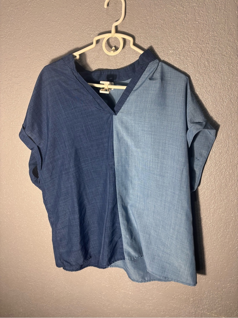 SHEIN Two-Tone V-Neck Short Sleeve Top - Dark Blue & Light Blue